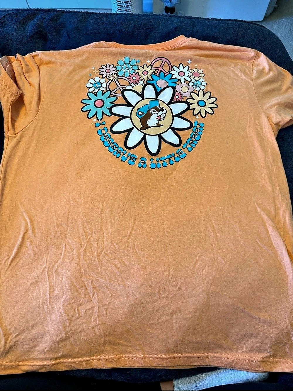 Buc-ee's I Deserve a Little Treat T-Shirt Floral Tee Orange & Blue 2XL